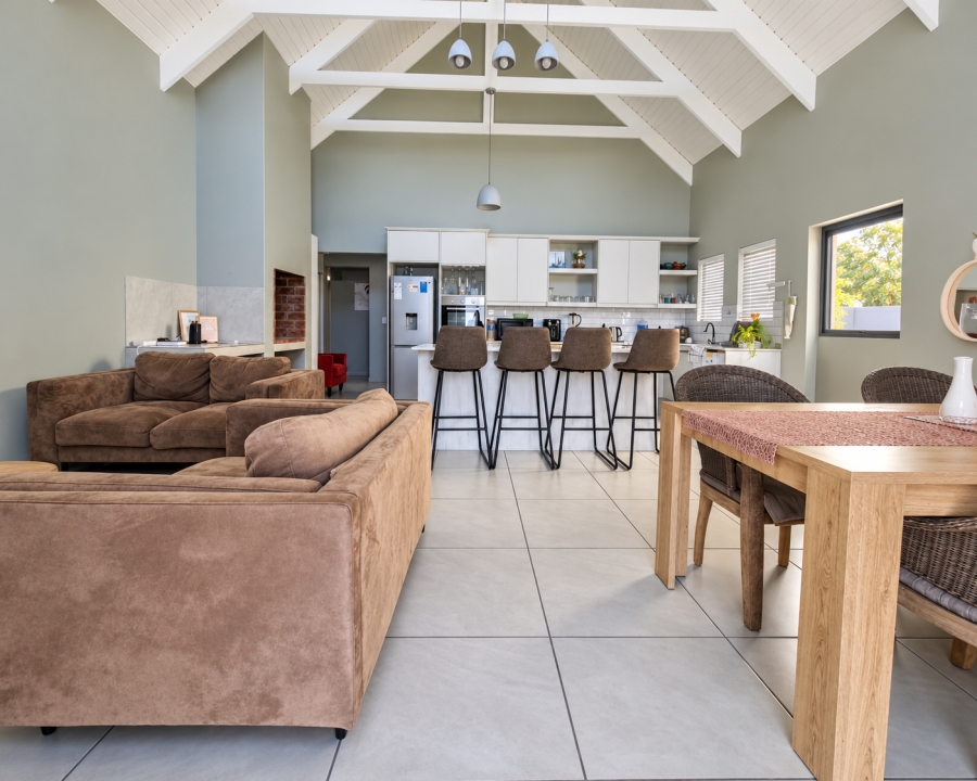 3 Bedroom Property for Sale in Brittania Beach Estate Western Cape